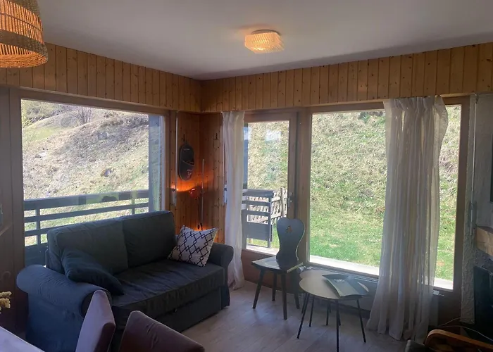 In Near Area アパート *